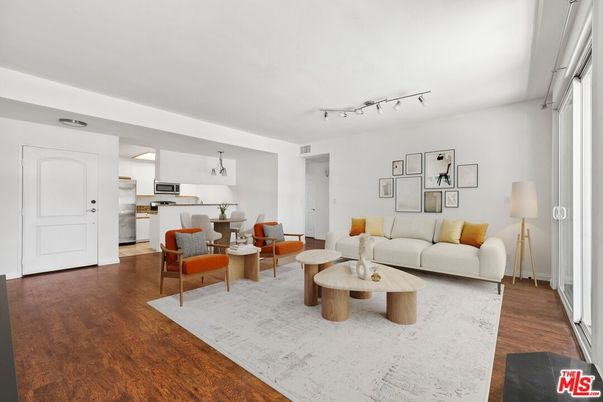 Dining room, Interior, Kitchen, Living room, Stainless Steel Appliances, Wood Texture Flooring