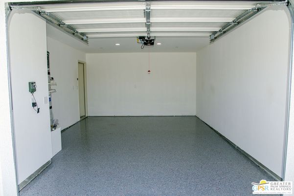 Garage, Interior