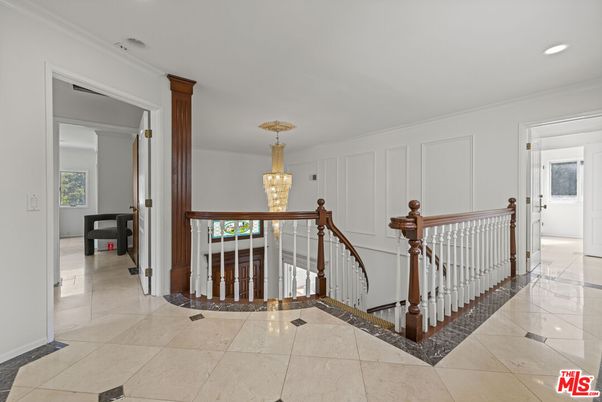 Chandelier, Interior, Recessed Lighting