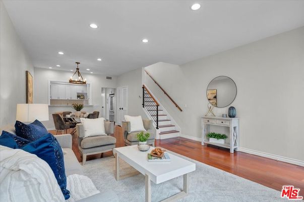 Dining room, Interior, Living room, Pendant Lights, Recessed Lighting, Wood Texture Flooring