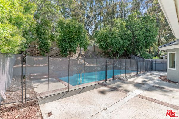 Backyard, Exterior, Pool