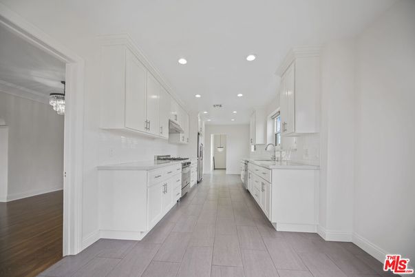 Chandelier, Interior, Kitchen, Pendant Lights, Recessed Lighting, Wood Texture Flooring