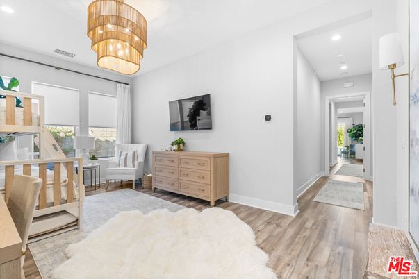 Chandelier, Interior, Recessed Lighting, Wood Texture Flooring