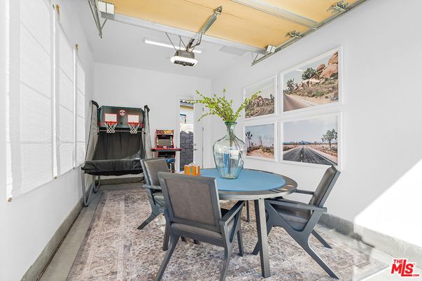 Dining room, Interior