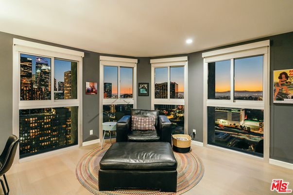 Interior, Recessed Lighting, Wine Storage, Wood Texture Flooring