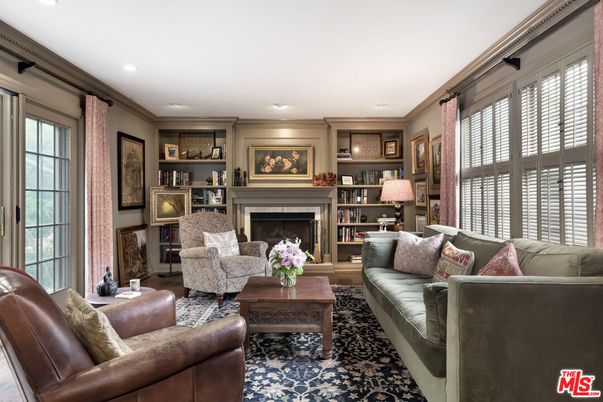 Fireplace, Interior, Living room, Recessed Lighting
