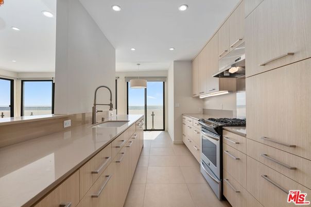Interior, Kitchen, Pendant Lights, Recessed Lighting, Stainless Steel Appliances, Water