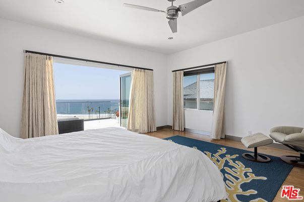 Bedroom, Interior, Recessed Lighting, Water, Wood Texture Flooring