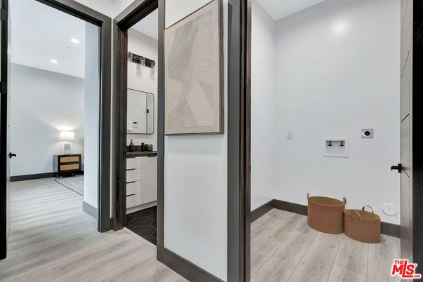 Bathroom, Interior, Recessed Lighting, Wood Texture Flooring