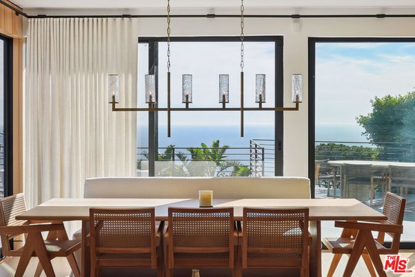 Dining room, Interior, Pendant Lights, Water
