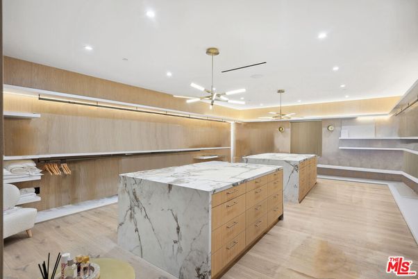 Interior, Pendant Lights, Recessed Lighting, Wood Texture Flooring
