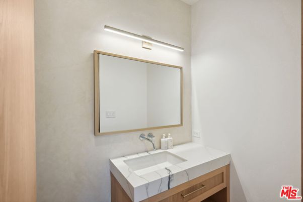 Bathroom, Interior, Tile Countertops