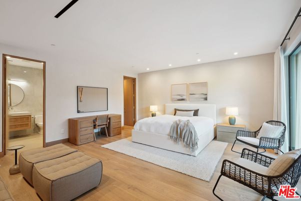 Bathroom, Bedroom, Interior, Recessed Lighting, Wood Texture Flooring