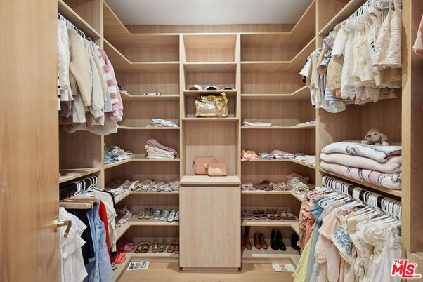 Interior, Walk-in Closets, Wood Texture Flooring