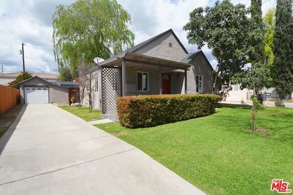 Backyard, Detached Garage, Exterior