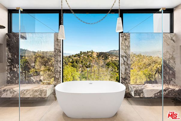 Bathroom, Free Standing Baths, Interior, Pendant Lights