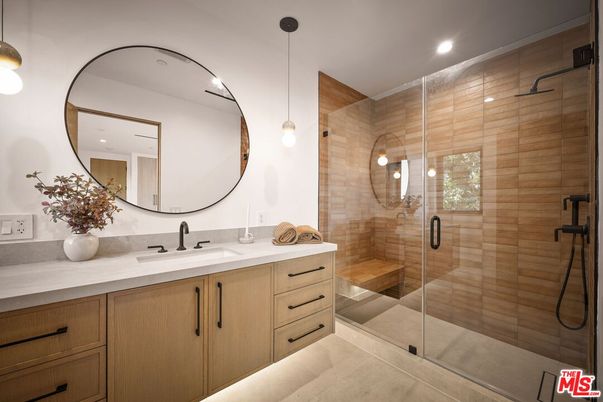 Bathroom, Glass Shower, Interior, Pendant Lights, Recessed Lighting