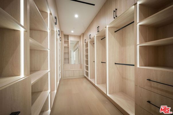 Interior, Recessed Lighting, Walk-in Closets, Wood Texture Flooring
