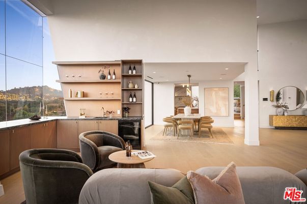 Dining room, Interior, Living room, Pendant Lights, Recessed Lighting, Wood Texture Flooring