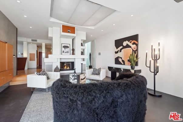 Fireplace, Interior, Living room, Recessed Lighting