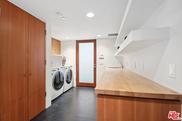 Interior, Recessed Lighting, Washer