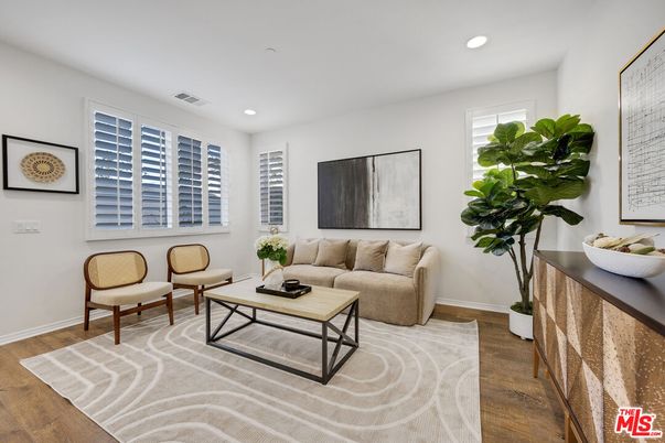 Interior, Living room, Recessed Lighting, Wood Texture Flooring
