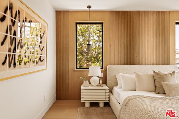 Interior, Pendant Lights, Wood Texture Flooring