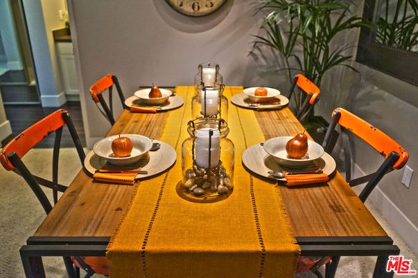 Dining room, Interior