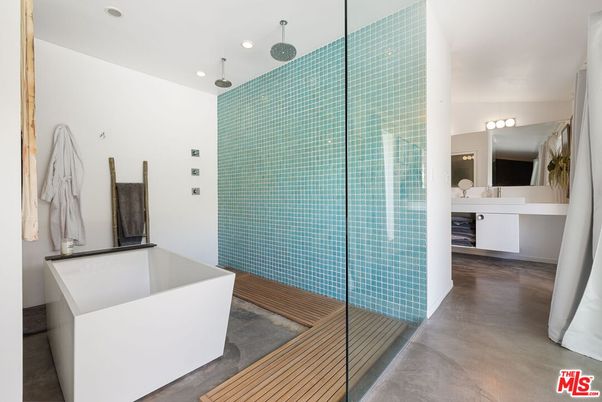 Bathroom, Free Standing Baths, Glass Shower, Interior, Recessed Lighting