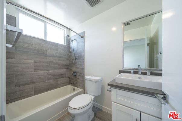Bathroom, Interior, Recessed Lighting, Wood Texture Flooring