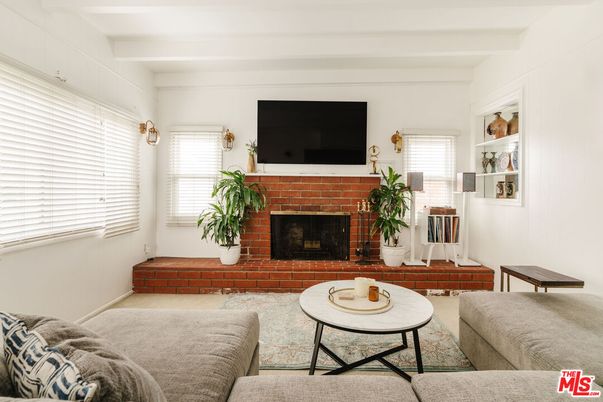 Fireplace, Interior, Living room