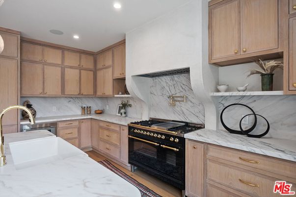 Interior, Kitchen, Marble Walls, Recessed Lighting, Wood Texture Flooring