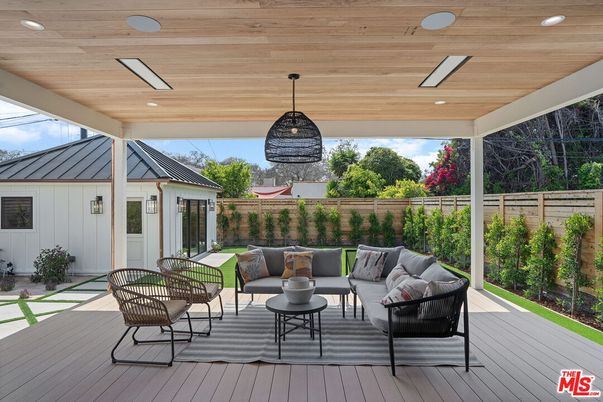 Exterior, Pendant Lights