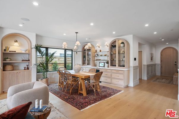 Dining room, Interior, Pendant Lights, Recessed Lighting, Wood Texture Flooring