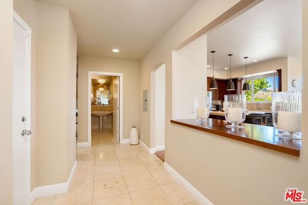 Bathroom, Interior, Pendant Lights, Recessed Lighting