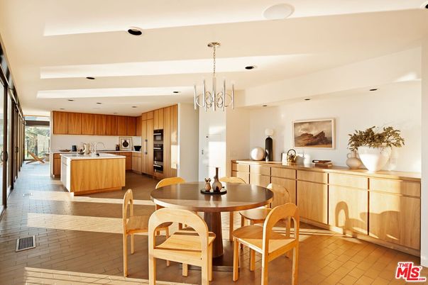 Chandelier, Dining room, Interior, Kitchen, Recessed Lighting, Stainless Steel Appliances, Wood Texture Flooring