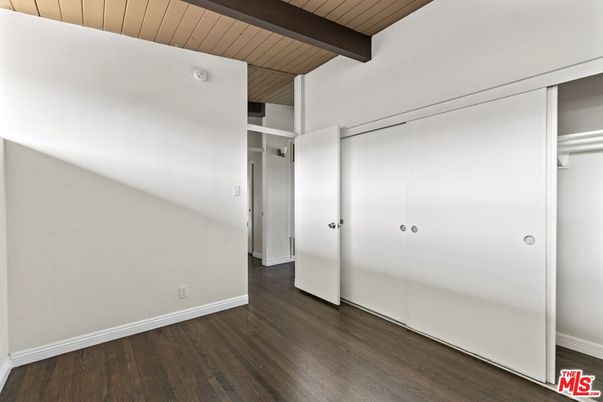 Empty room, Interior, Wooden Beams, Wood Texture Flooring