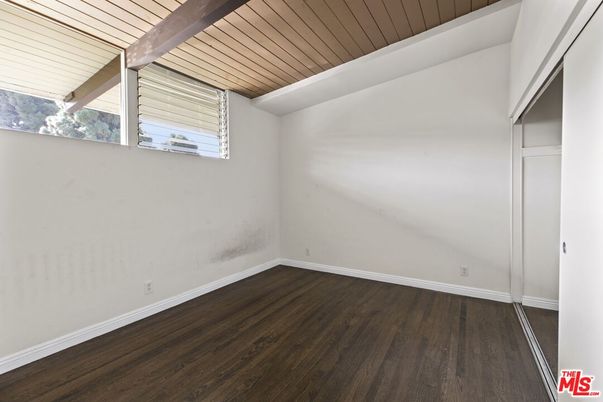 Empty room, Interior, Wooden Beams, Wooden Ceilings, Wood Texture Flooring