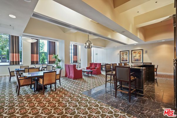 Dining room, Interior, Living room, Pendant Lights, Recessed Lighting