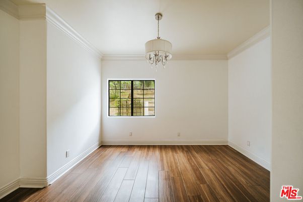 Chandelier, Empty room, Interior, Wood Texture Flooring