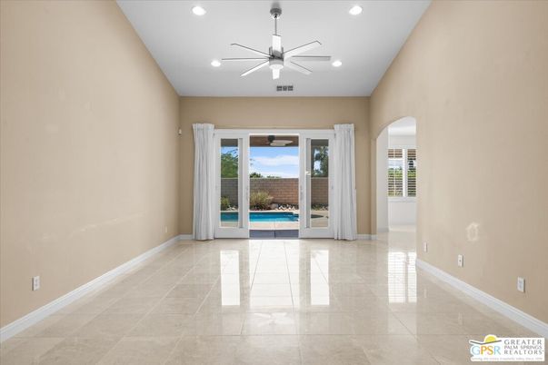 Empty room, Interior, Recessed Lighting