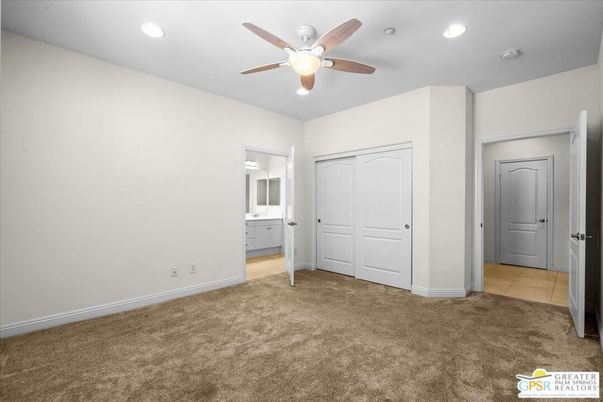 Bathroom, Empty room, Interior, Recessed Lighting