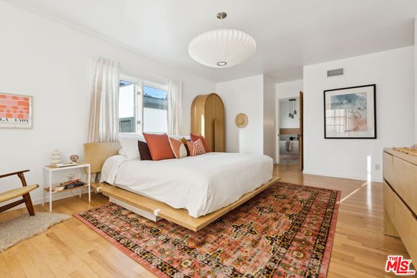Bedroom, Interior, Pendant Lights, Wood Texture Flooring