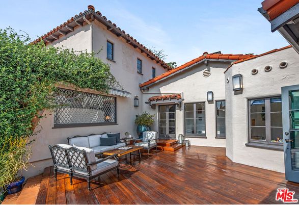 Exterior, Wood Texture Flooring