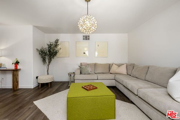 Interior, Living room, Pendant Lights, Wood Texture Flooring
