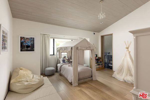 Bedroom, Interior, Pendant Lights, Wood Texture Flooring
