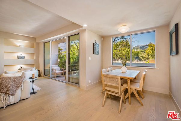 Bedroom, Dining room, Interior, Recessed Lighting, Wood Texture Flooring