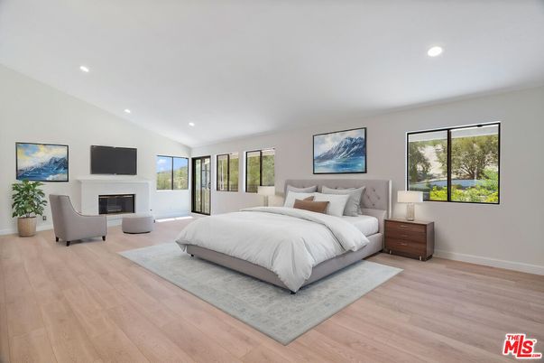 Bedroom, Fireplace, Interior, Recessed Lighting, Wood Texture Flooring