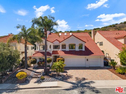 Attached, Exterior, Facade, Spanish Mediterranean