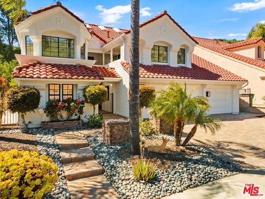 Attached, Exterior, Facade, Spanish Mediterranean